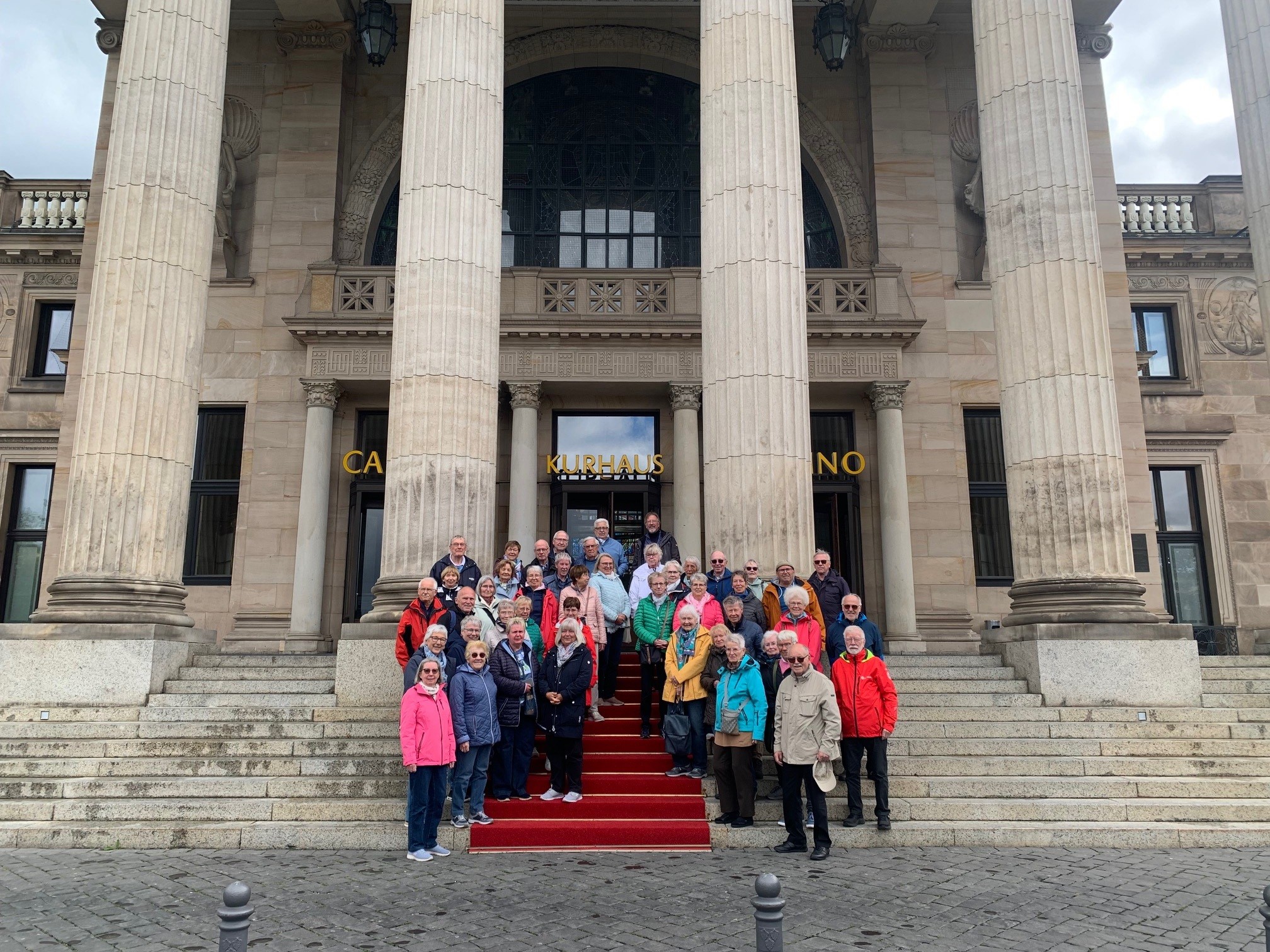 Auch dem Kurhaus in Wiesbaden haben die Mitglieder des Kreissportbundes einen Besuch abgestattet. FOTO: VERA WEDIG